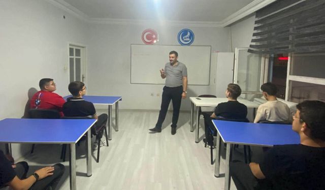 Çorum Ülkü Ocakları’ndan gençlere itfaiyecilik mesleği tanıtımı