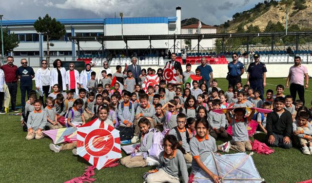 Uğurludağ’da gökyüzü Filistinli çocuklar için renklendi