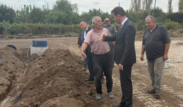 Sungurlu’da köy yolları ve içme suyu çalışmaları yerinde incelendi