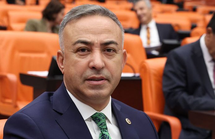 Tahtasız: AK Parti iktidarının yapamadığını iş insanları yapacak