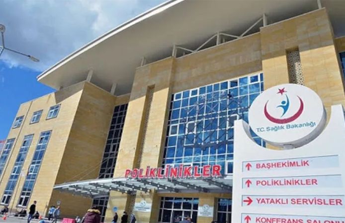 15 TEMMUZ'DA HASTANELER AÇIK MI? | 2025 Sağlık ocakları, poliklinikler ve aciller 15 Temmuz'da çalışıyor mu, tatil mi?