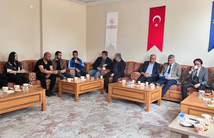 Alaca’da 19 Mayıs ve Geleneksel Çocuk Oyunları için hazırlıklar başladı