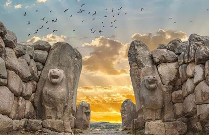 Arkeoloji Meraklıları Peşine Düştü: Bu antik kente giden paha biçilmez bir hazineyle dönüyor