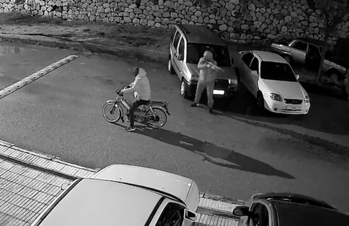 Aynı galeri bir ayda ikinci kez kurşunlandı