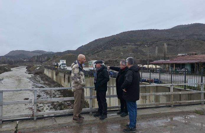 Bayat Çayı’nda hasar tespit çalışmaları yerinde incelendi