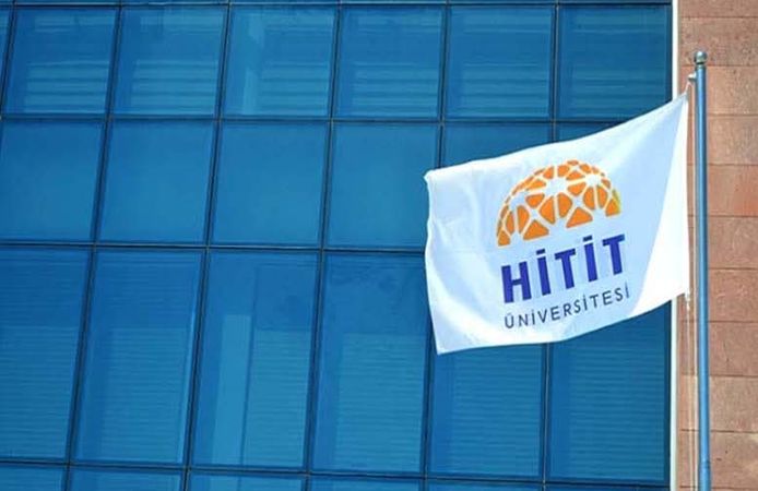 Hitit Üniversitesi 462 öğrenciyi doğrudan sektöre hazırladı