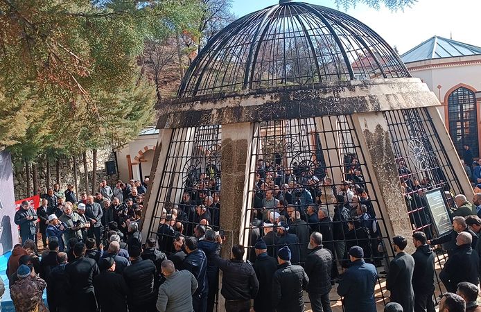 İskilipli Atıf Hoca kabri başında anıldı