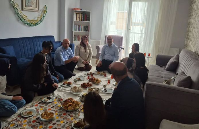 Çocuk Evleri Koordinasyon Merkezi’nde doğum günü sürprizi