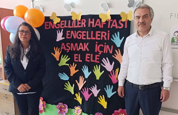 Mecitözü’nde “Engelleri Aşmak İçin El Ele” sergisi açıldı