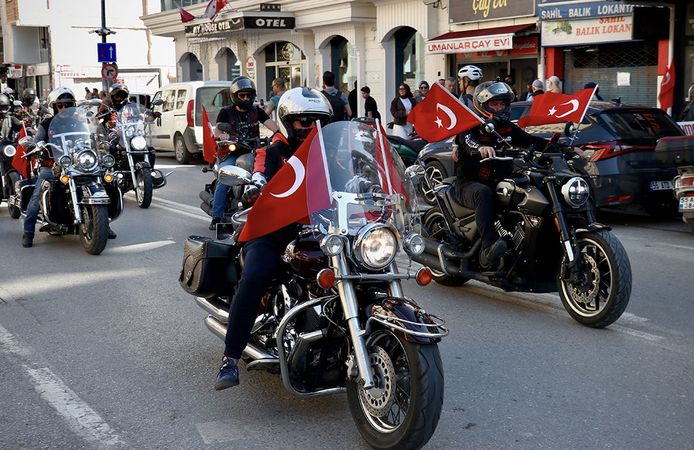 Çorum'dan da katıldılar: "19 Mayıs" için Samsun'da tur attılar