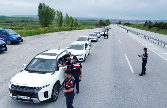 Alaca’da jandarma ekiplerinden sıkı bayram denetimi