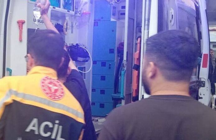 Sungurlu'da tartışma kana bulandı: Silahlı kavgada yaralanan şahıs hastaneye kaldırıldı