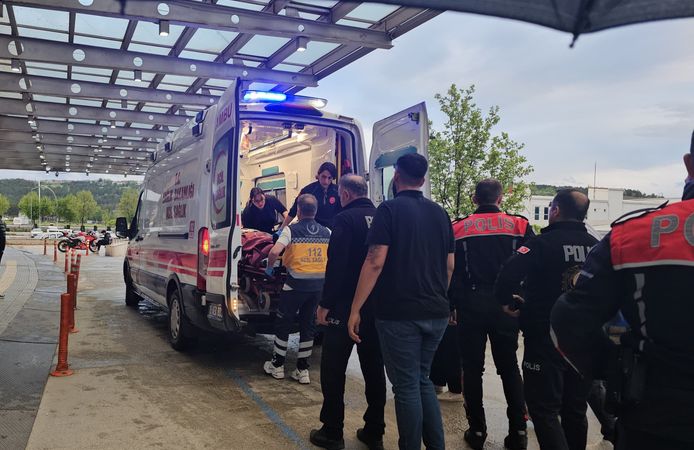 Sungurlu’da amca çocuklarının kavgası kanlı bitti: Silahını çekip vurdu