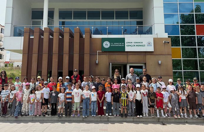 Akşemseddin İlkokulu öğrencileri Gençlik Merkezi'nde ağırlandı