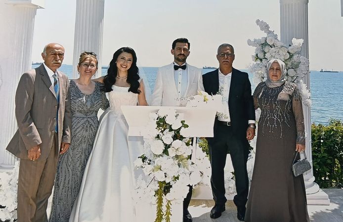 Dizi Sektöründen Evlilik: Bilgesu ve Batuhan Evlendi