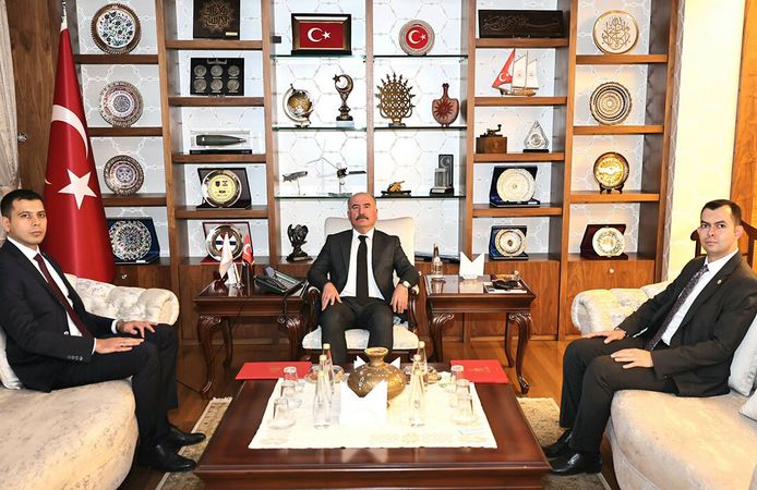 Kaymakamlardan Vali Çalgan’a veda ziyareti