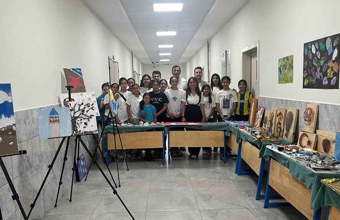 Cumhuriyet YBO’da yılsonu resim sergisi