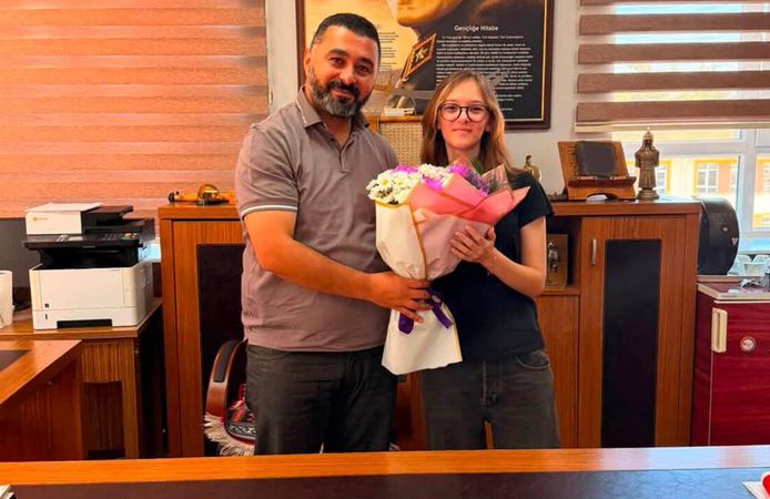 Feride Nur Demirtaş okulunda coşkuyla karşılandı
