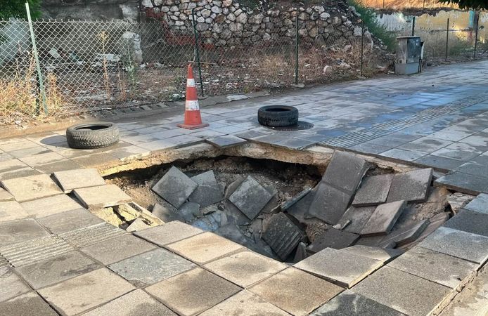 Çorum’da kaldırım çökmesi tehlike oluşturdu