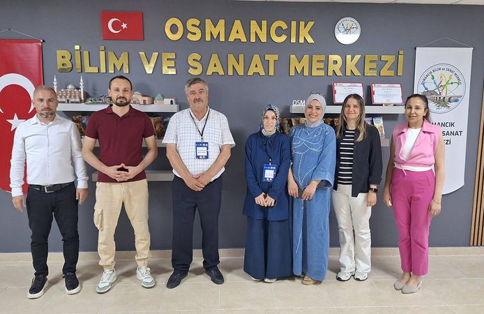 Osmancık BİLSEM öğretmenlerine başarı belgesi