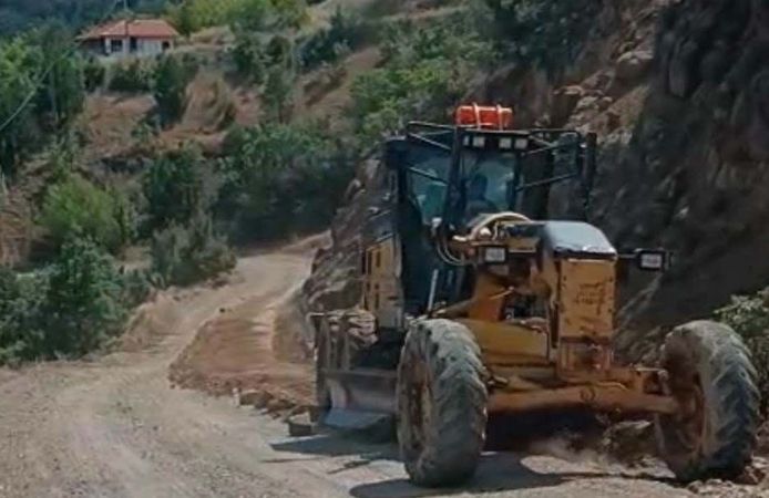 Yayla ve arazi yollarında çalışmalar sürüyor
