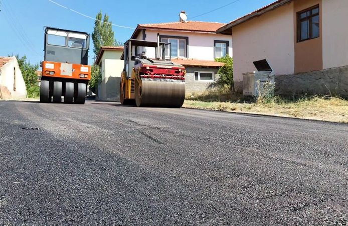 Yenihayat Mahallesi’nde asfalt çalışması başladı