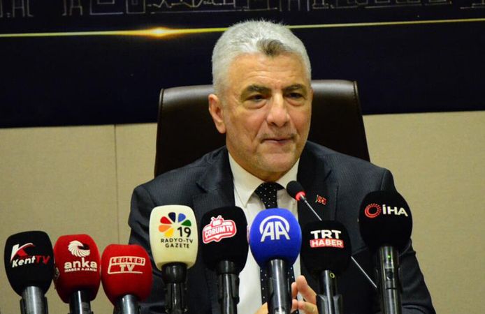 Bakan Bolat'tan Süper Lig'e yükselen Çorum FK'ya tebrik