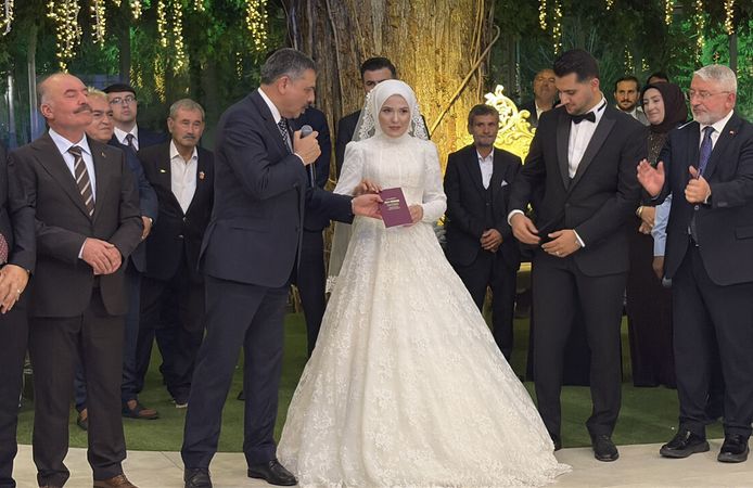 Bakan Çiftçi’den Çorum’daki düğünde “3 çocuk” mesajı