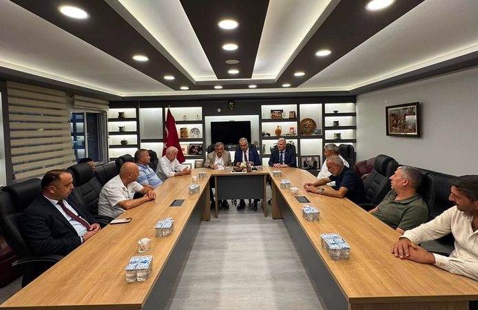 Ahlatcı, Çorum esnafının taleplerini dinledi