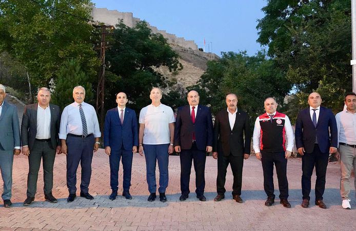 Projeler DOKAP Başkanı Gültekin ile masaya yatırıldı