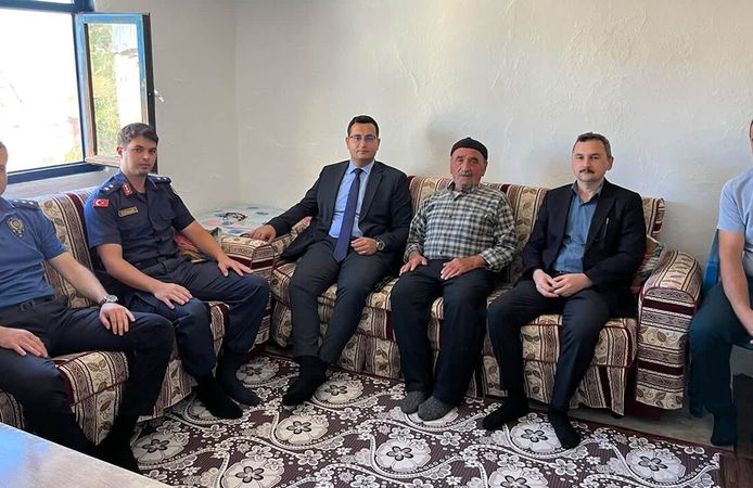 Kaymakam Tokur’dan gazi ve vatandaşlara hane ziyareti