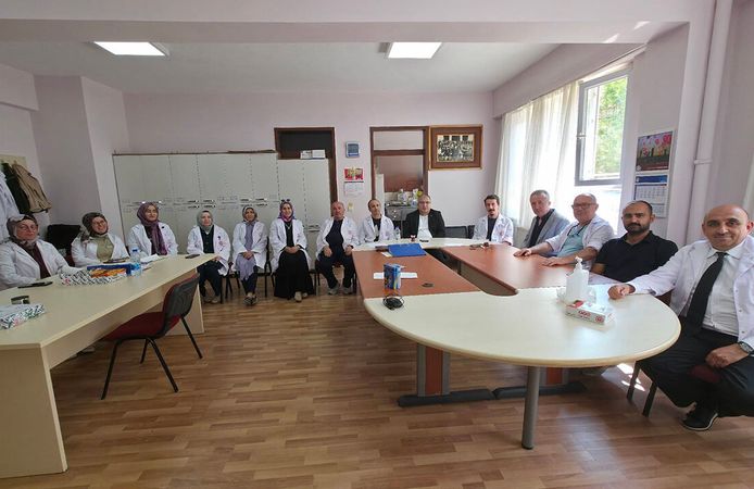 Başkan Ünlü’den Bayat’taki okullara ziyaret