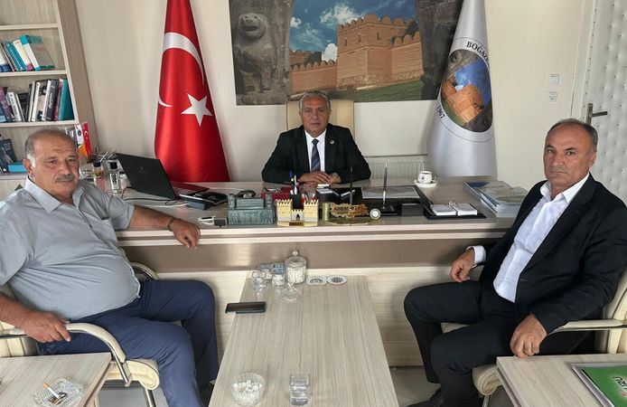 Boğazkale’de belediye ve köy projeleri masaya yatırıldı