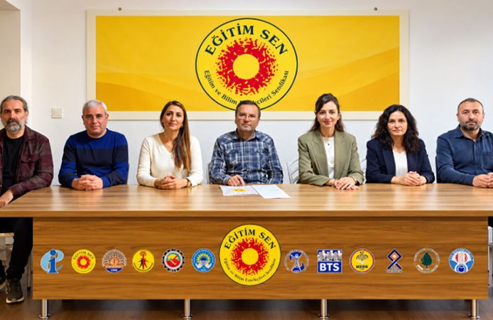Eğitim Sen Çorum'dan Öğretmenler Günü çağrısı: Ücretler yoksulluk sınırının üzerine çıkarılsın