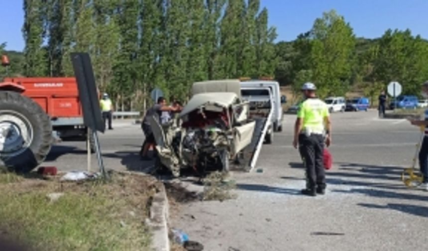 Çorum'da trafik kazası: 1 ölü, 4 yaralı