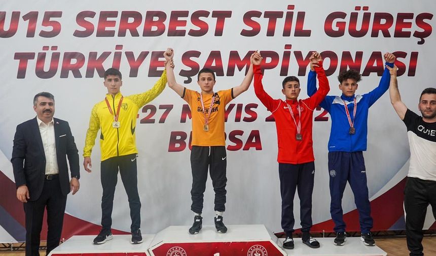 Enes Kavlu Türkiye Şampiyonu