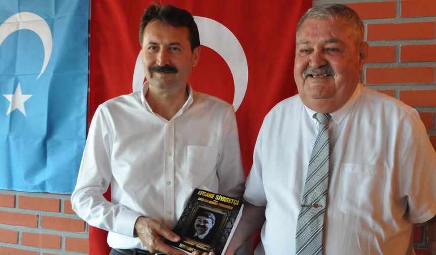 Efsane siyasetçi Adnan Türkoğlu’nun kitap lansmanı yapıldı