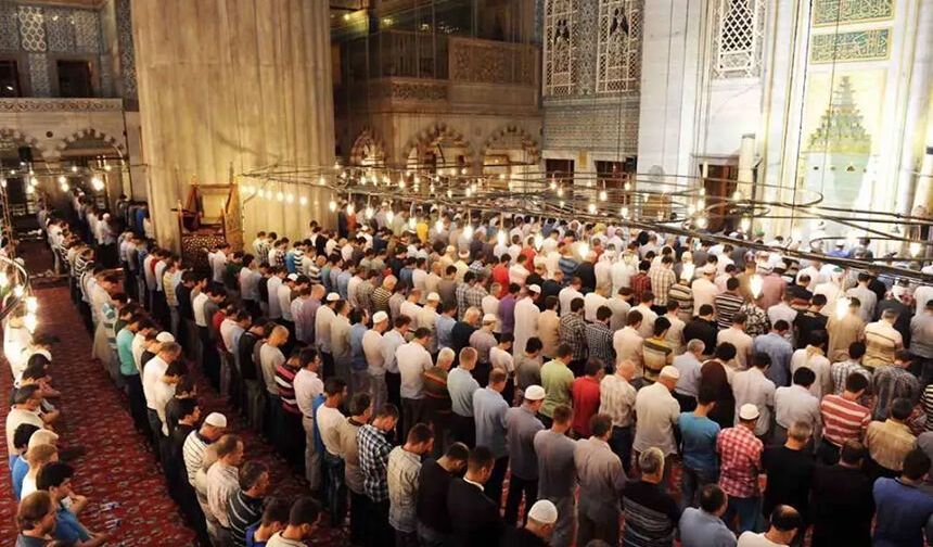 1 Eylül Cuma Namazı saat kaçta? İşte İstanbul, Ankara ve İzmir Cuma Namazı saatleri