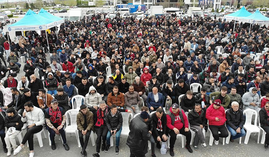 Çorum FK taraftarlarından destansı destek!