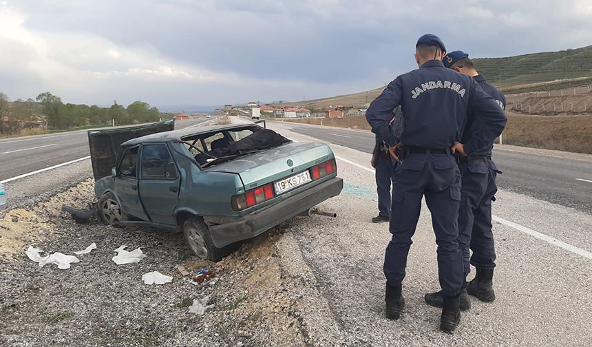 Çorum'da trafik kazası: 79 yaşındaki sürücü yaralandı