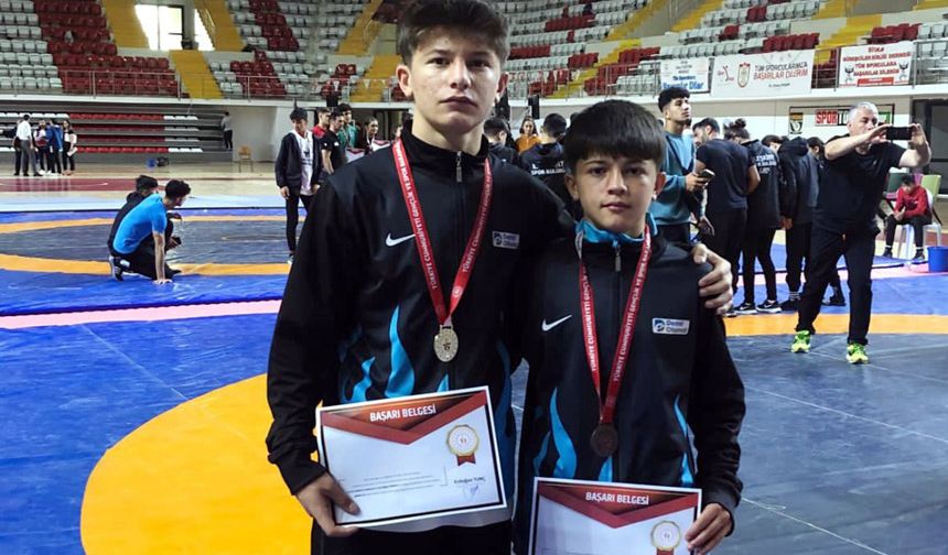 Çorumlu iki kardeş Sivas’ta fırtına gibi esti