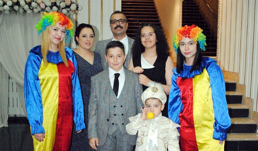 Mustafa Başıbüyük'ün oğulları görkemli sünnet düğünüyle erkekliğe adım attılar