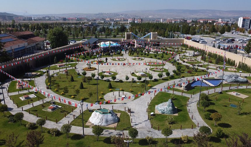 Çorum’un kültürel ve tarihi değerleri Çoruminia'da buluştu