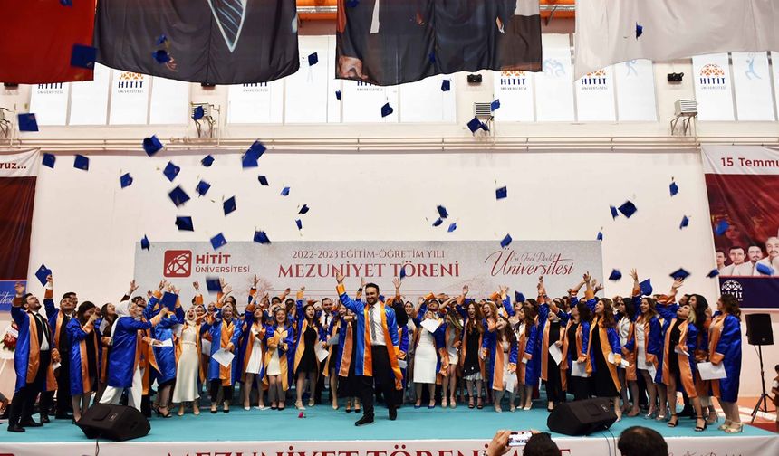 Hitit Üniversitesi Tıp Fakültesi ilk mezunlarını verdi