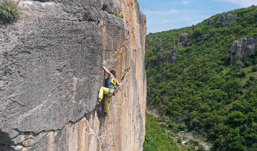 Türkiye’nin en uzun soluklu kaya tırmanışı nefesleri kesti
