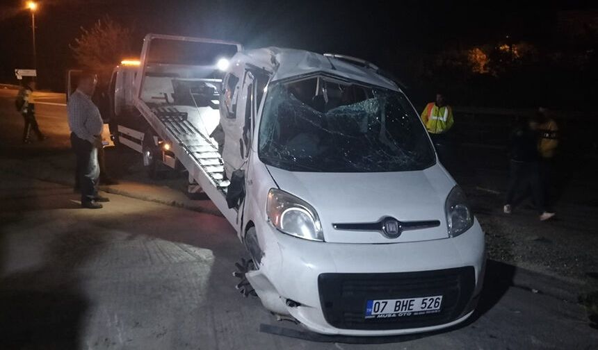 Osmaniye'de can pazarı! Tır düğün konvoyundaki araca çarptı: 4 ölü, 3 yaralı