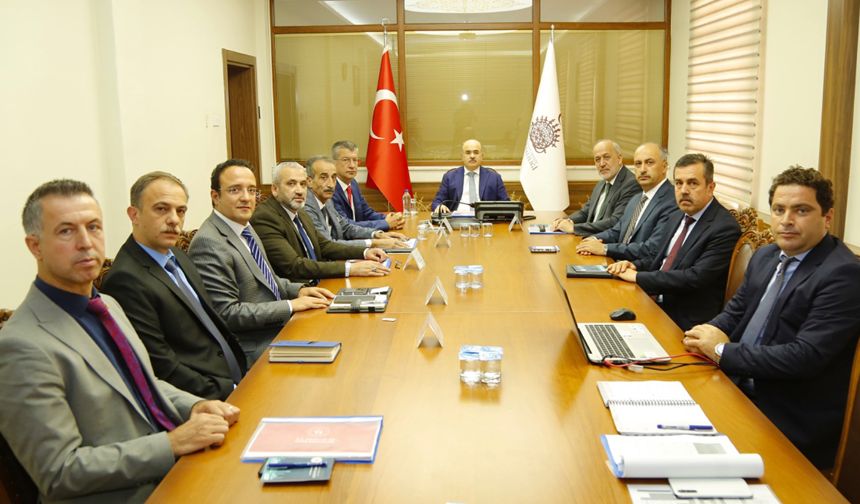 Vali Zülkif Dağlı, 89 bin öğrencinin gelişimi için toplantı yaptı