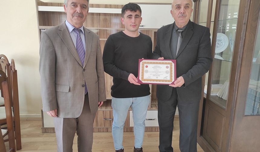 Osmancıklı genç Hafızlık İcazetnamesi almaya hak kazandı