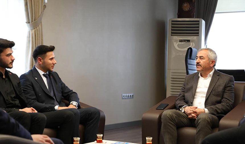 Başkan Şaltu’yu makamında ziyaret ettiler