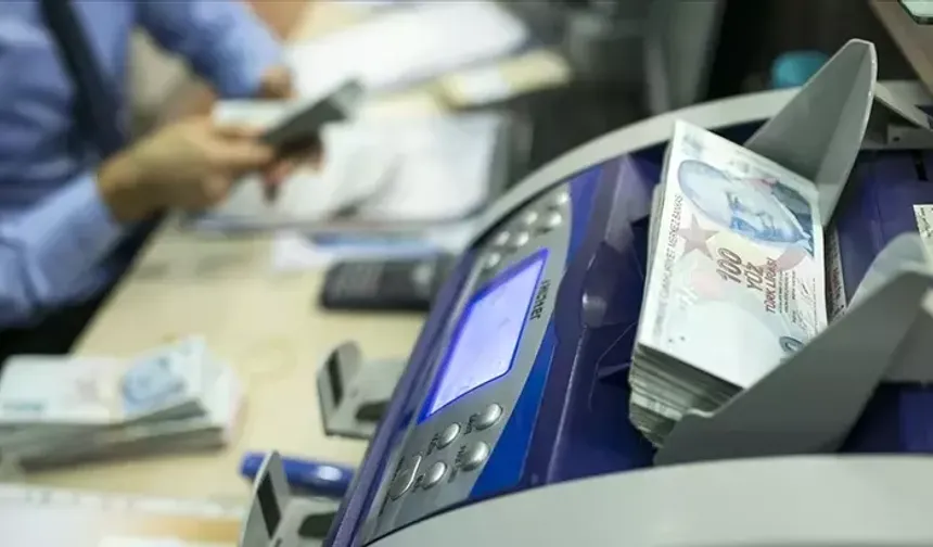 Bankacılık sektörü kârını yüzde 37 artırdı ancak takipli alacak oranı yükseldi
